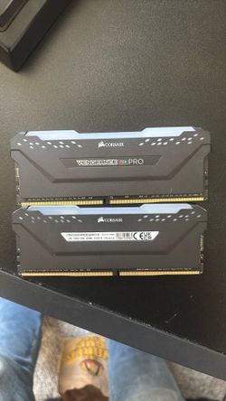 Two crosair vengeance RGB PROS