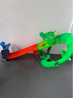 Hot wheel race track