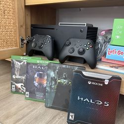 Xbox Series X Bundle – Like New – Everything Included