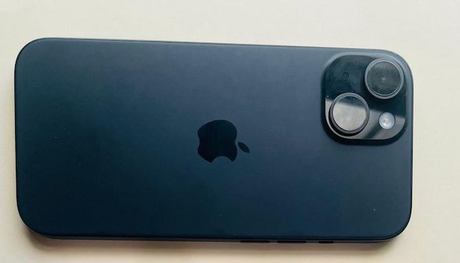 iPhone 15 128 GB