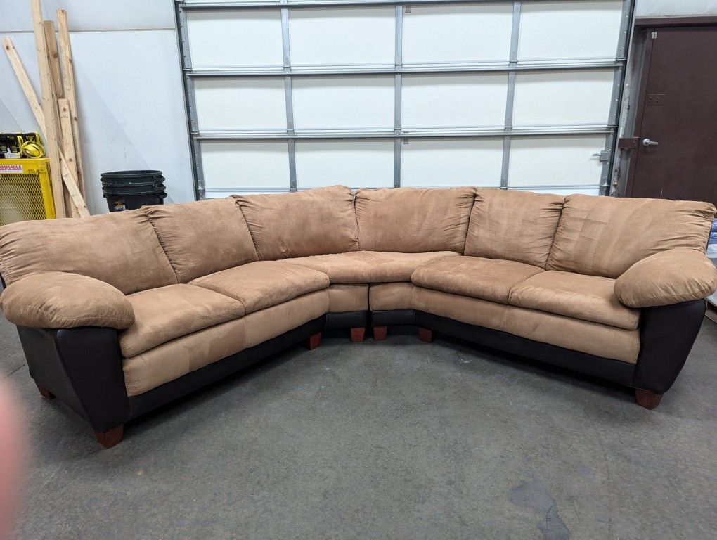 Home Line Furniture Sectional *Delivery Available*