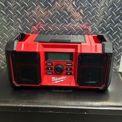 Milwaukee 2890-20 18v Cordless Jobsite Radio