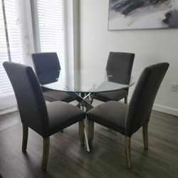 Modern Glass Dinning Table Set - 4 Upholstered Chairs - Excellent Condition
