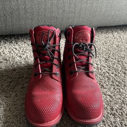 Boots Timberland Size 5.5 Boys 