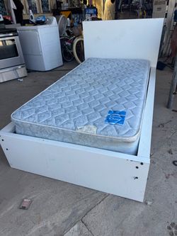 Twin bed