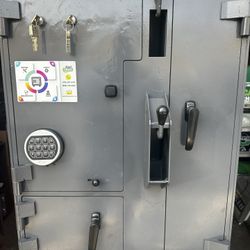 Safe Multiple Compartments 