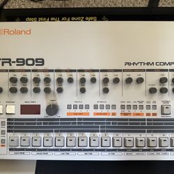 Roland TR-909 TR909 Vintage Drum Machine Rhythm Performer (tr-808 Sp-1200 ASR-10)
