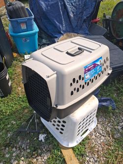 like new dog or cat crate