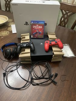 PS4 pro bundle with 2 controller turtle beach headphones and game