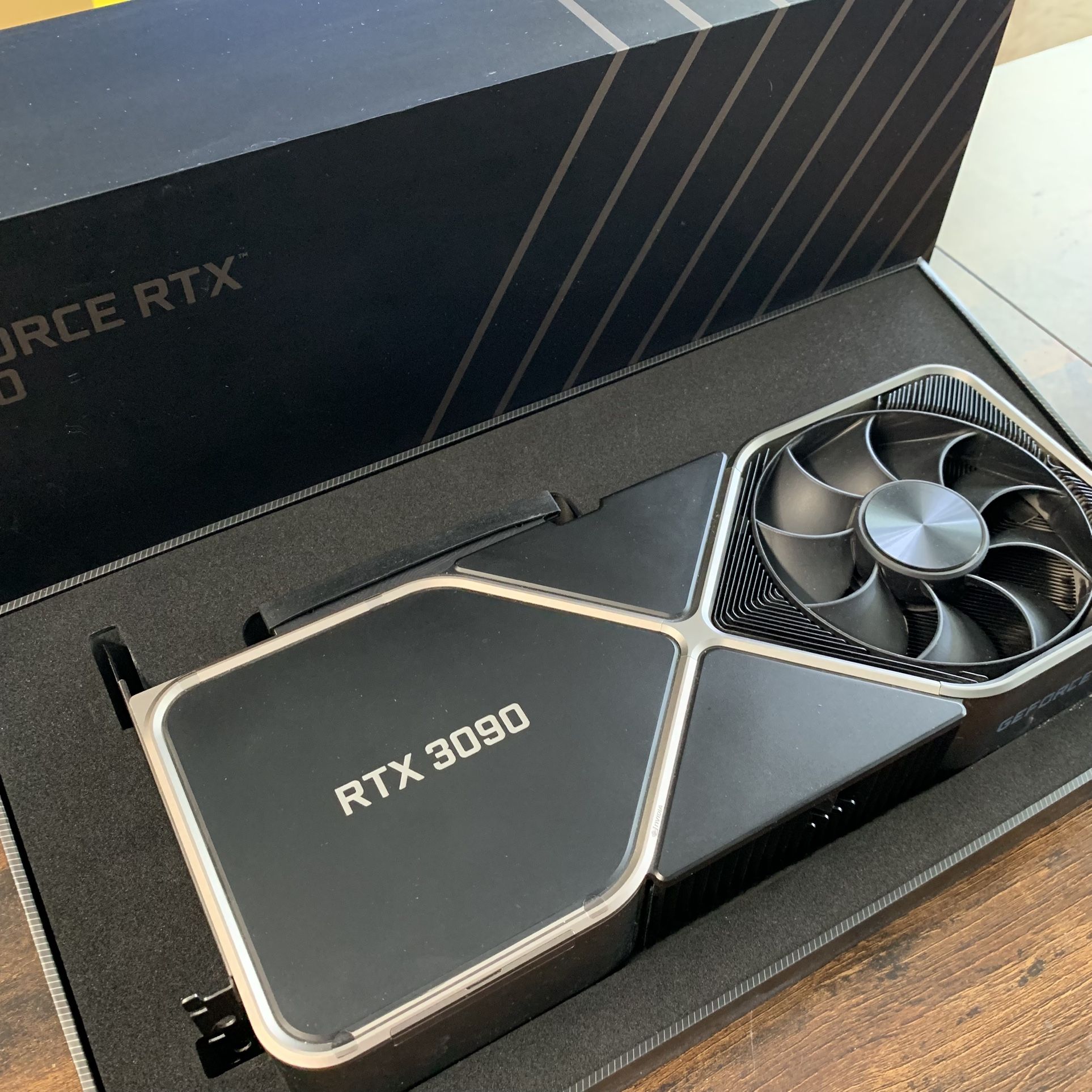 Nvidia 3090 Founders Edition