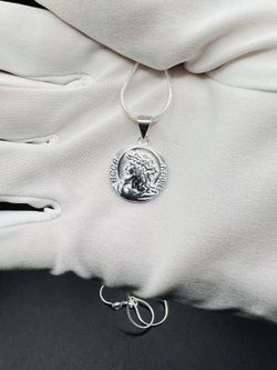 NEW 925 Sterling Silver Jesus Christ Pendant With 925 Sterling Silver 22” Chain