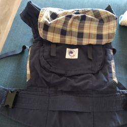 Baby Carrier Ergobaby