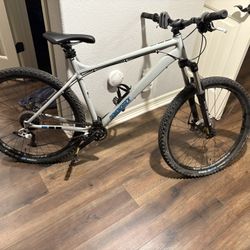 Diamondback Hook LG