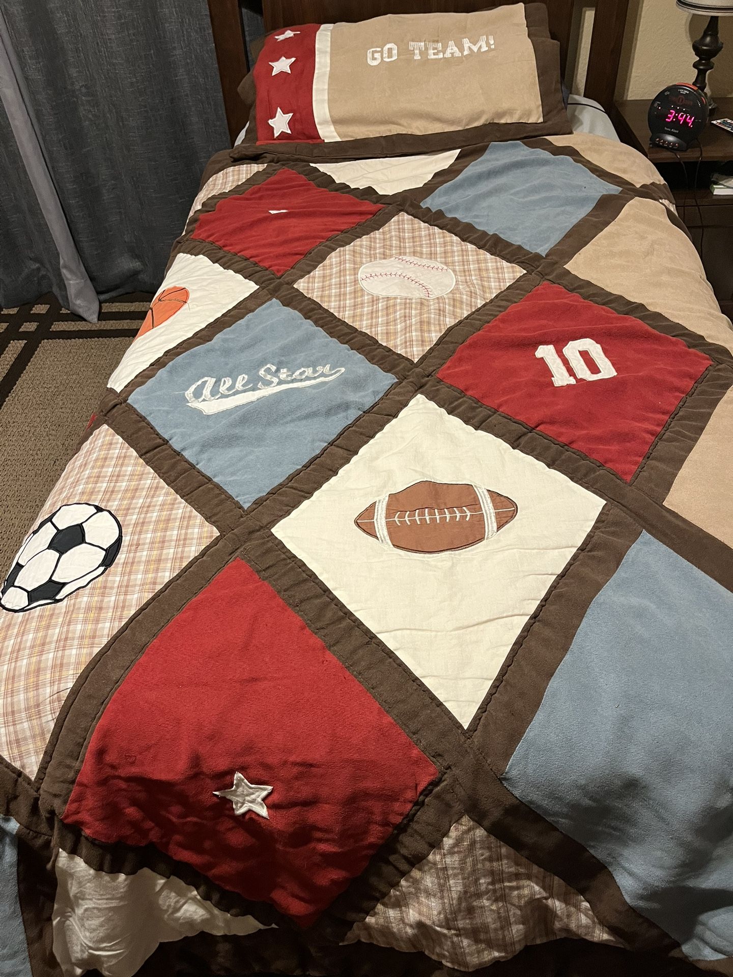 Sports Comforter for Twin Bed