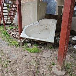 Corner Jacuzzi  Hot Tub 