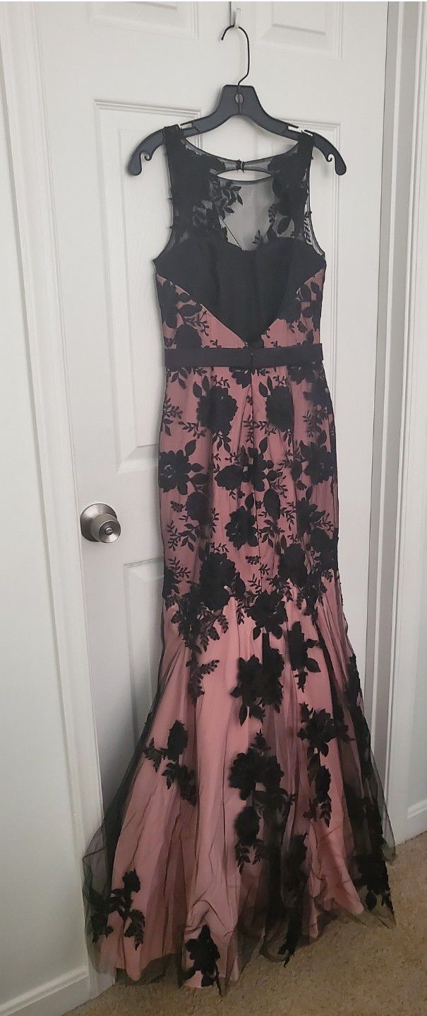 Elegant Prom/Black Tie Event Gown