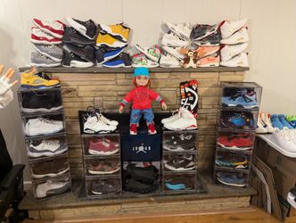 I Buy Sneakers!!!.. Jordans, dunks, Kobe's!!