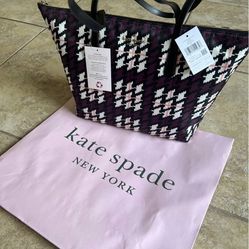 $109 For This New  Authentic Large To Extra Large Kate Spade Tote Bag 