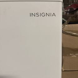 Insignia White Frise.  