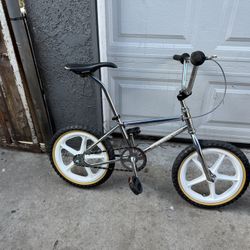 80’s survivor Diamond back viper Loop tail16’ dinky collectors Bmx 