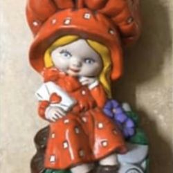 Vintage 1975 Ceramic Little Girl Figurine Big Red Bonnet 10.5” Tall