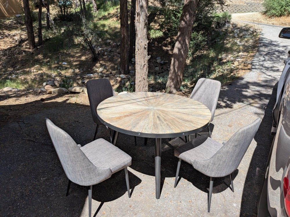 Circular Dining Table