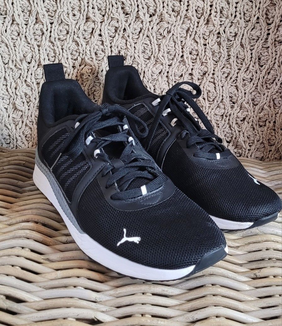 MEN'S SHOES - Size 11 - PUMA & Lugz