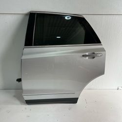 (2391) 17-25 Cadillac Xt5 Left Rear Door 2017 2018 2019 2020 2021 2022 2023 2024 2025