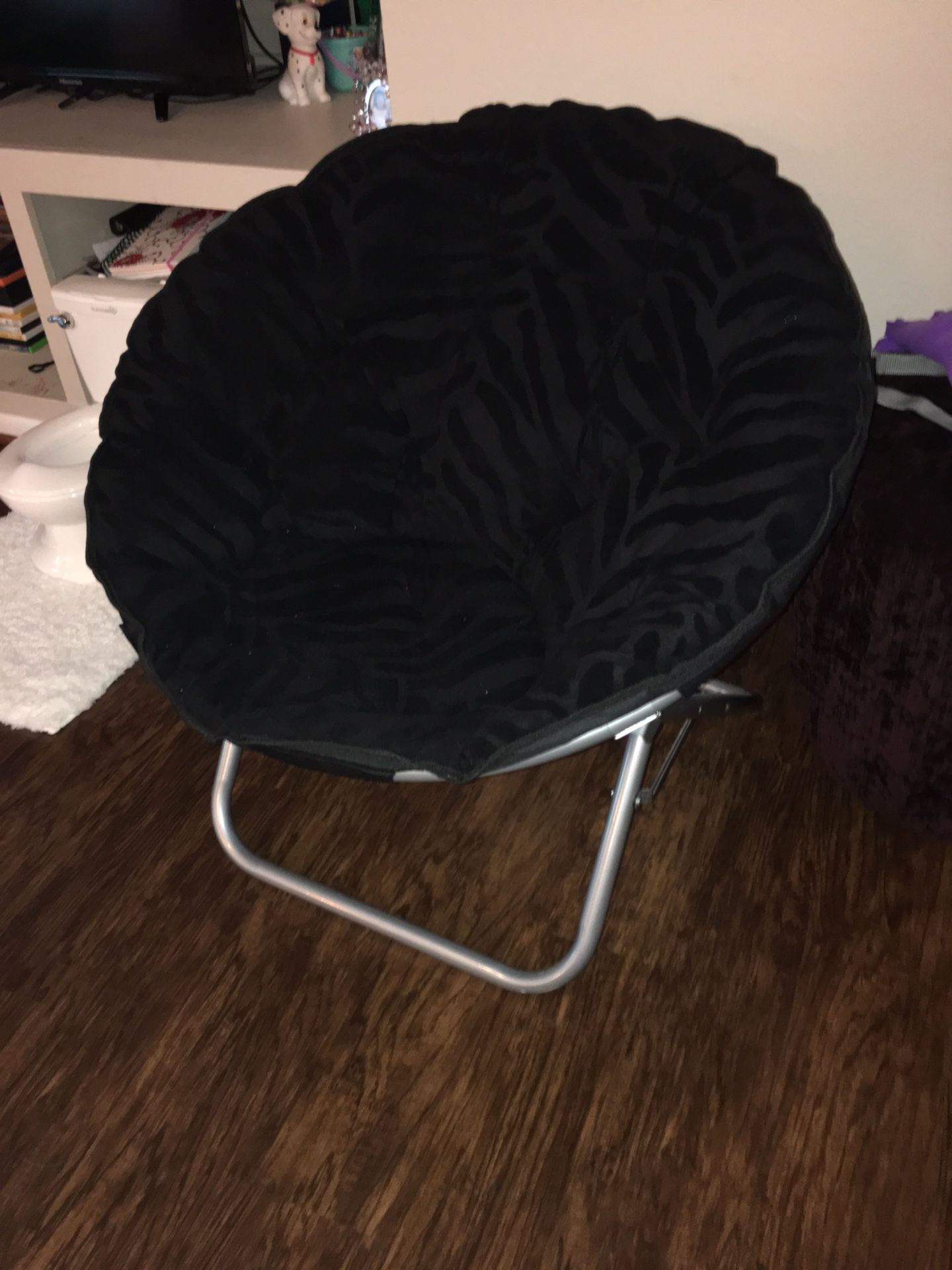 Black lounge foldable chair