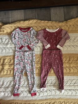 Burt’s Bees Baby Pj’s size 24m
