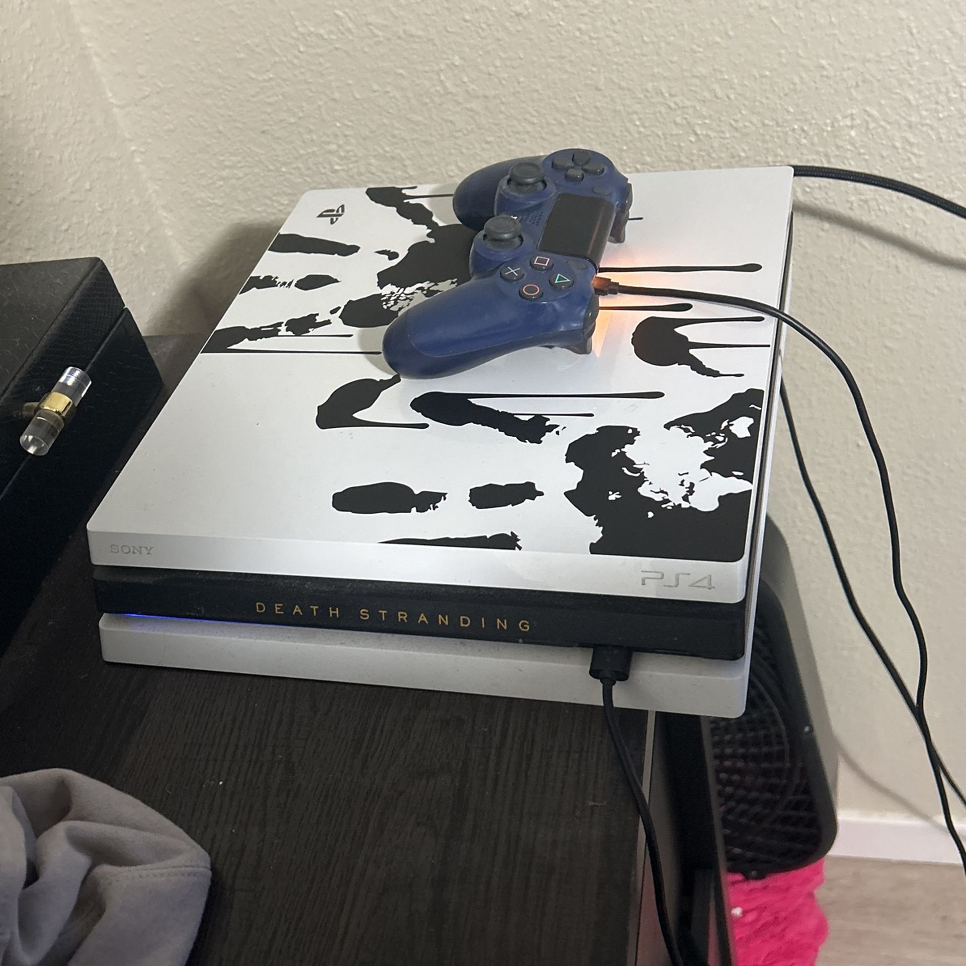 Used PS4 PRO Death Stranding Edition