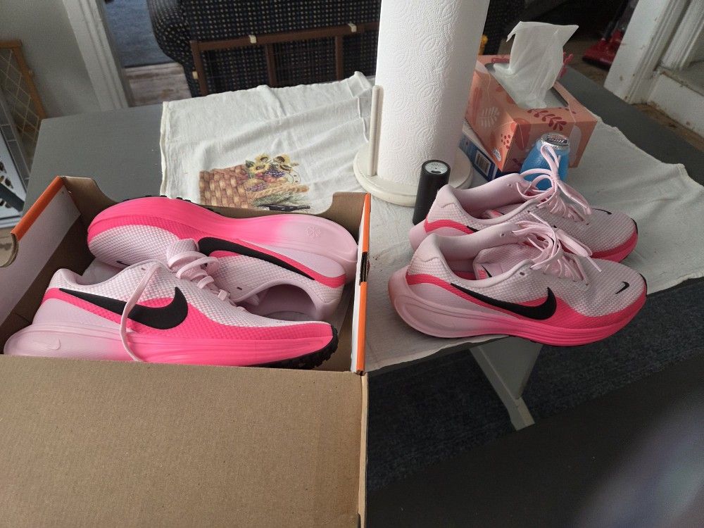 2 Pairs Of Nike Shoes Size 11 And 9.5