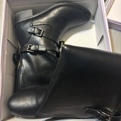 Black Boots 
