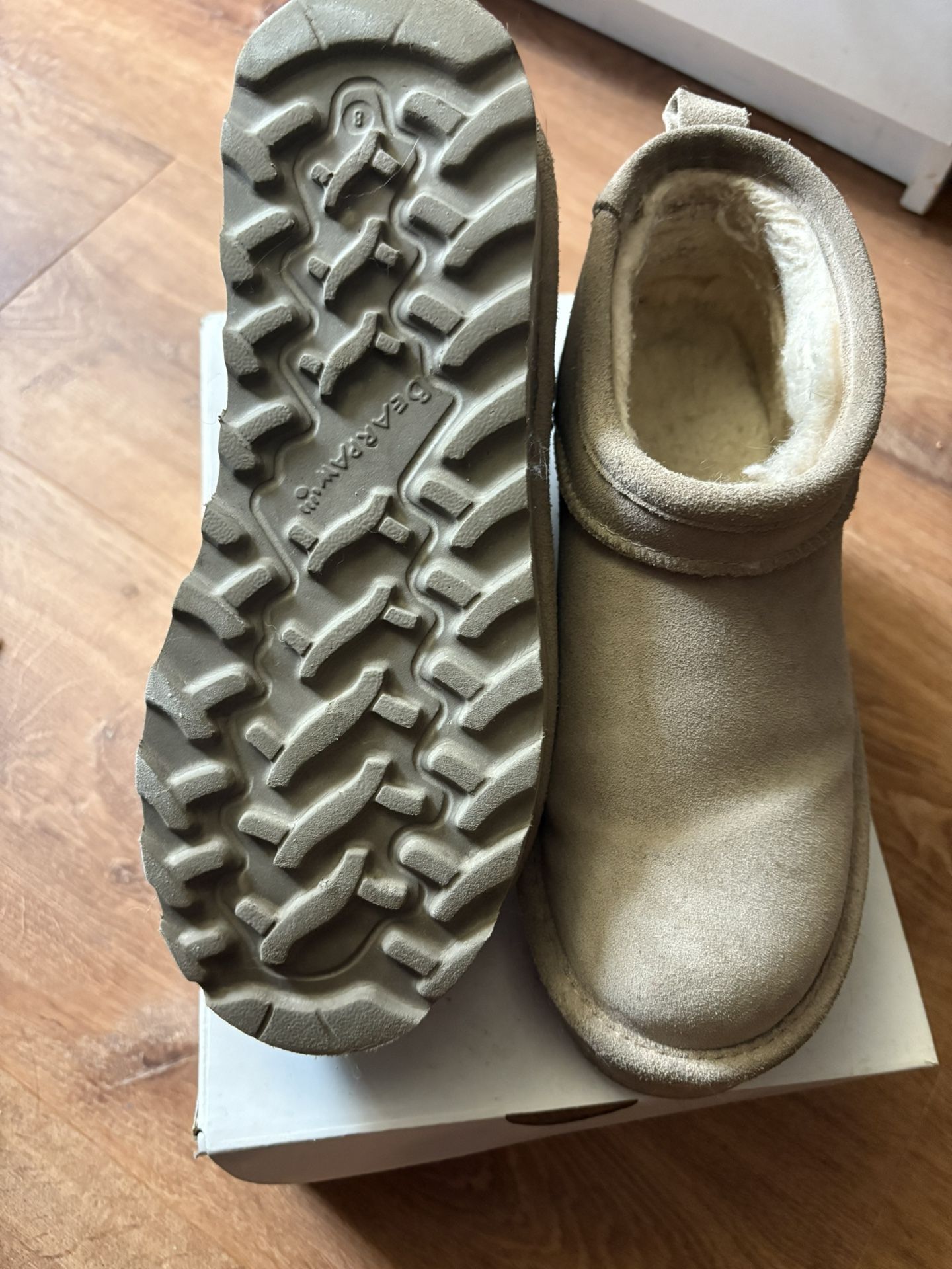 Bear paw Platform Uggs Size 8