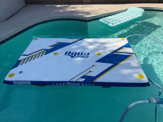 Aqua pro floating dock