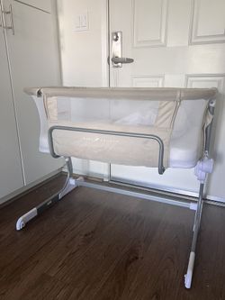Baby Delight Bassinet w/ mattress, Waterproof Covers, Fitted Sheets