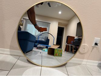 Wall mirror