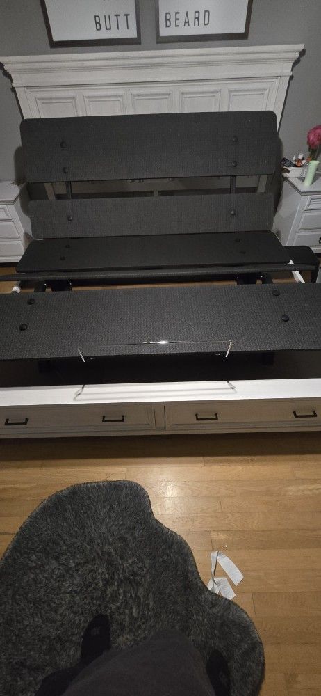 King Size Silverlite Adjustible Bed Frame