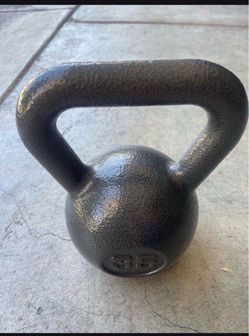 Athletic Works 35lb Kettlebell, Casting Iron, Durable Black