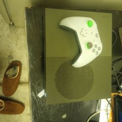 Xbox One 1 TB Limited Edition 