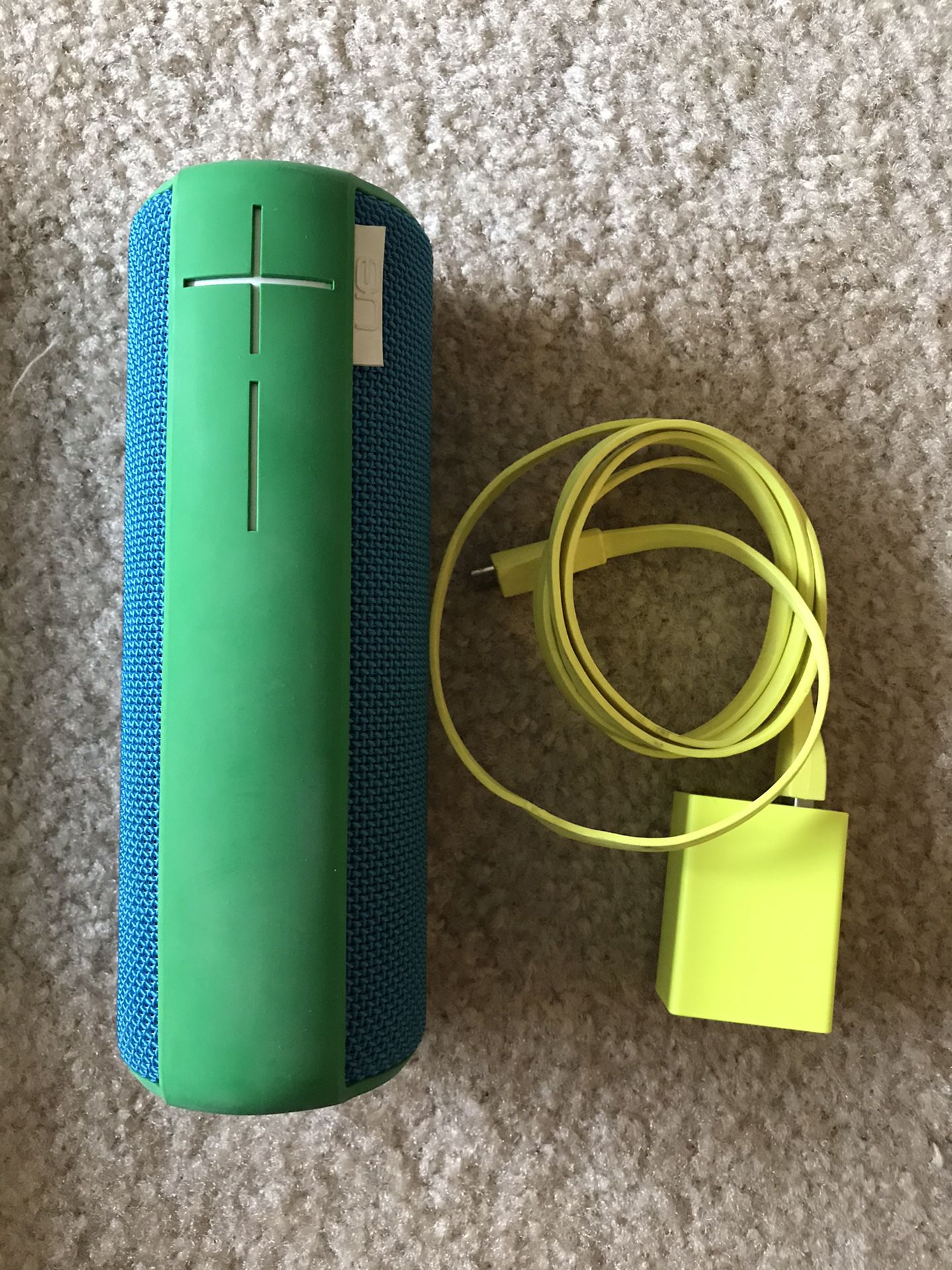 UE (Ultimate Ears) Boom Wireless Speaker - Blue/Green