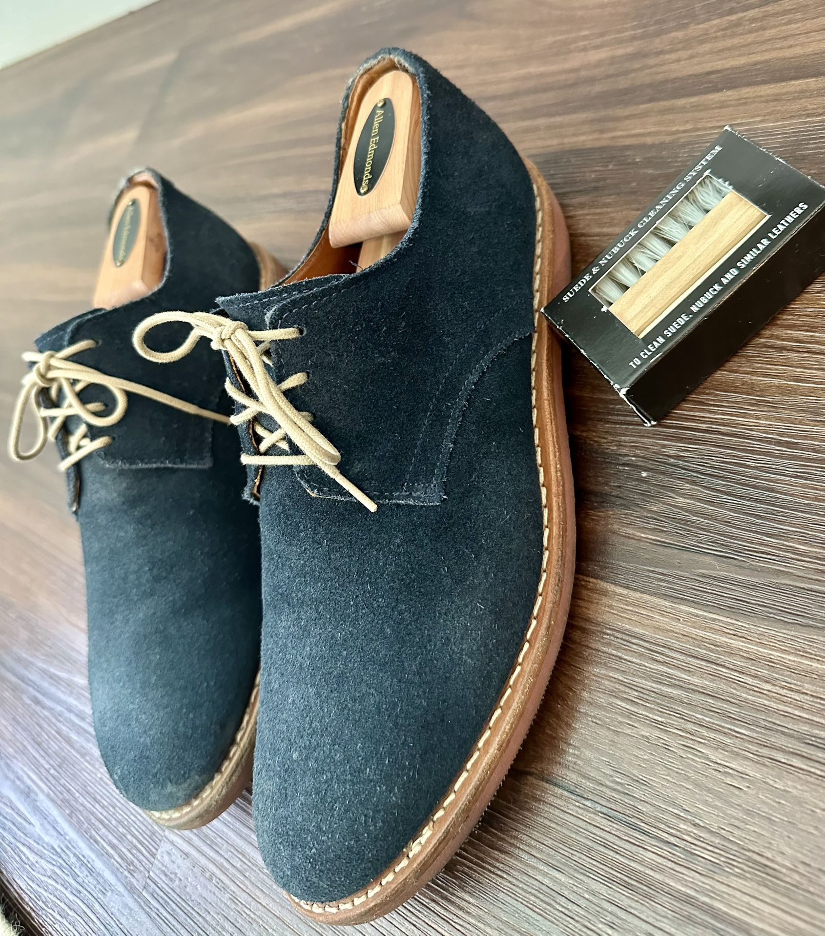 Allen Edmonds Boone Navy Suede Shoes. Size 8.5 D. for Sale in Algonquin IL OfferUp