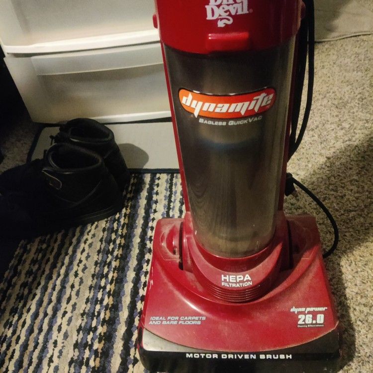 Dirt Devil Vacuum 6