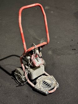 Milwaukee Airless/Finish Paint Sprayer