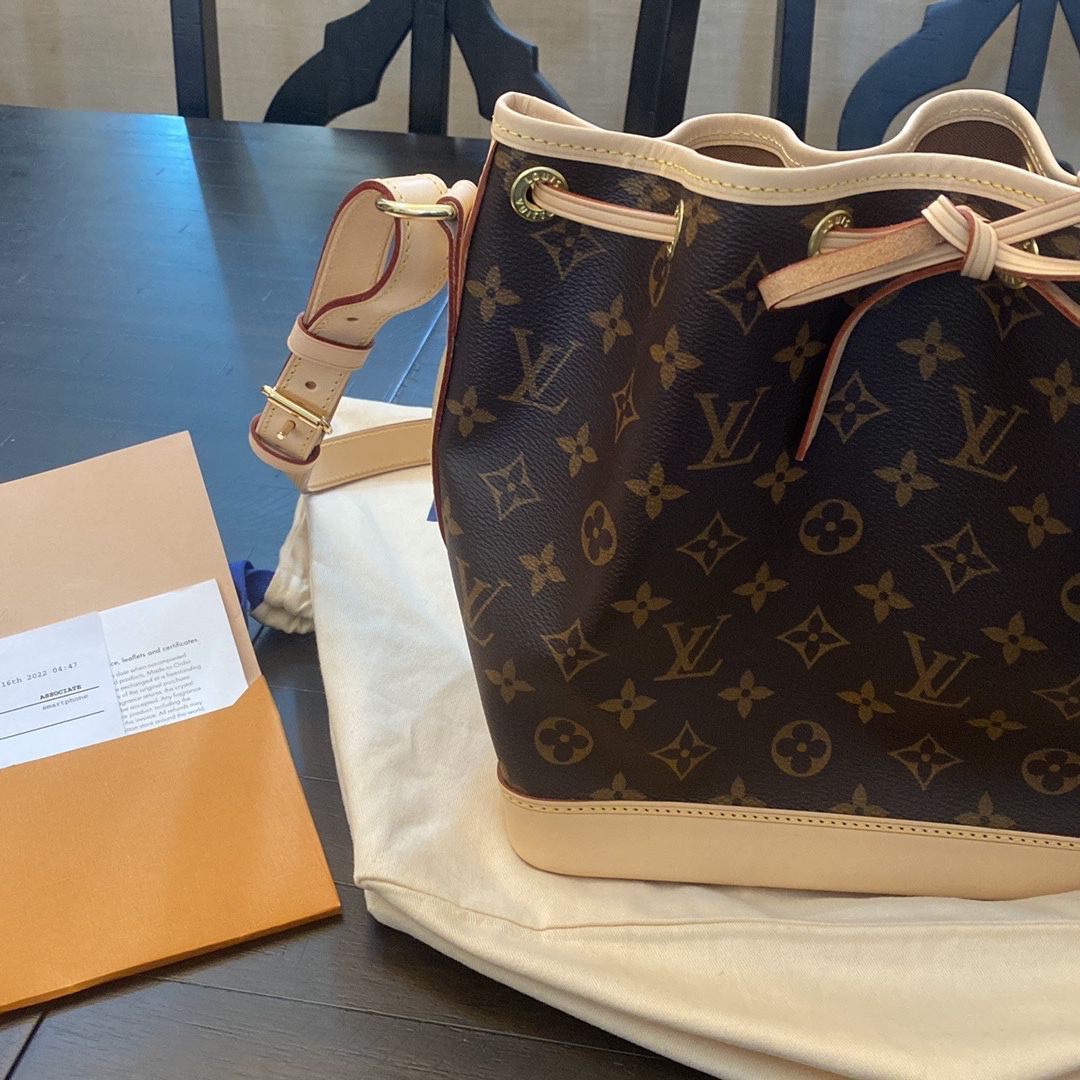 Authentic Louis Vuitton Belt for Sale in Corona, CA - OfferUp