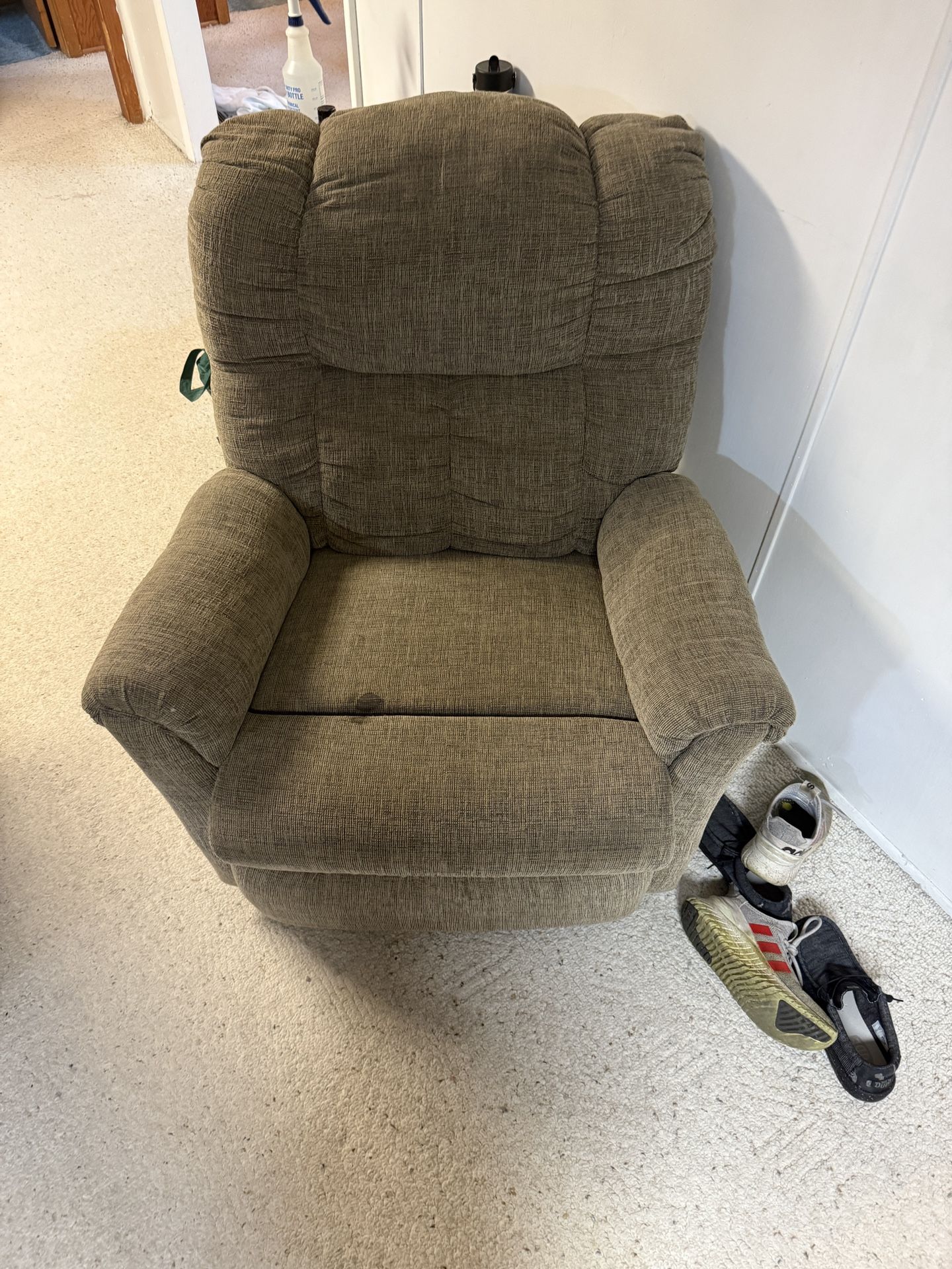 Free Recliner