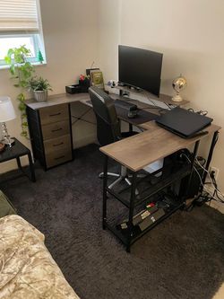 U-Shaped Computer Desk for Sale – Great Condition!