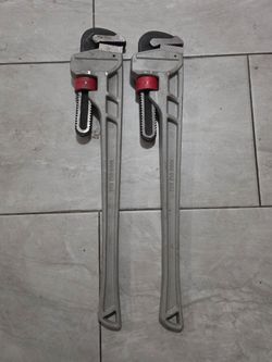 24 inch Husky Pipe Wrenches