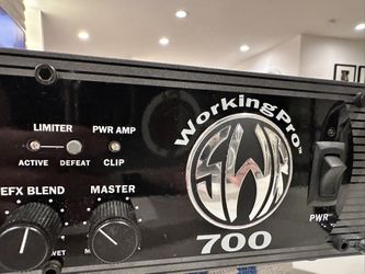 SWR WorkingPro 700 Bass Amplifier Head – High-Powered and Reliable
