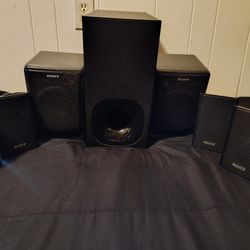 Sony surround sound home theater system and free lg Blu Ray player.Everything works great everything in pictures is included.
